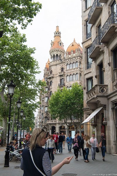 20160528_184512 D4S.jpg - Paseig de Gracia, Barcelona